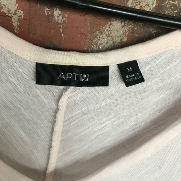 V neck top - Picture 3 of 3